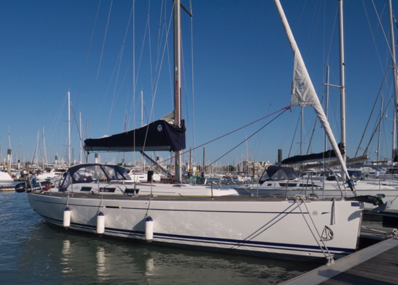 Dufour 44 Zingaro Extérieur Location de voiliers Bretagne Sud