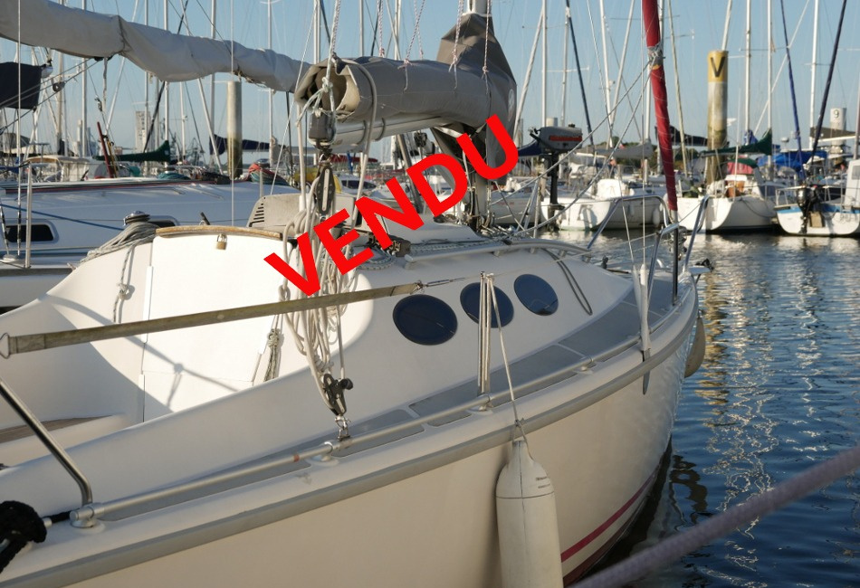 Bel Etap 24 vendu par Iloria Bretagne après expertise et sortie d'eau.
