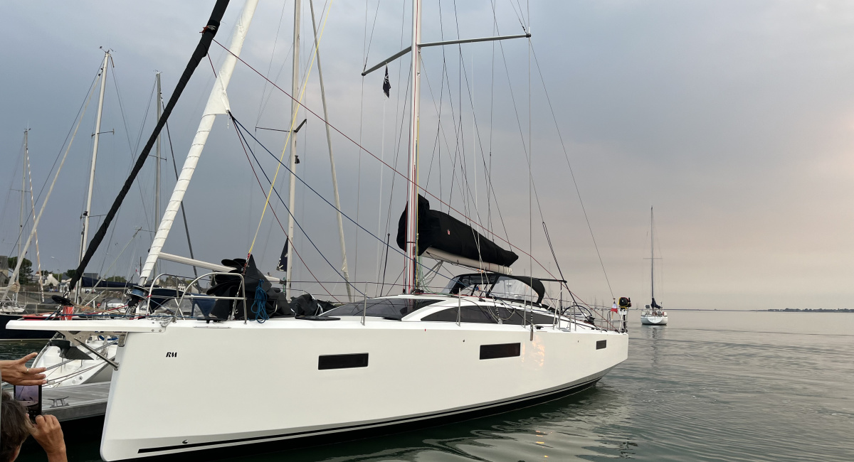 RM 1380   Hirondelle   Vue extérieur   Location de bateaux