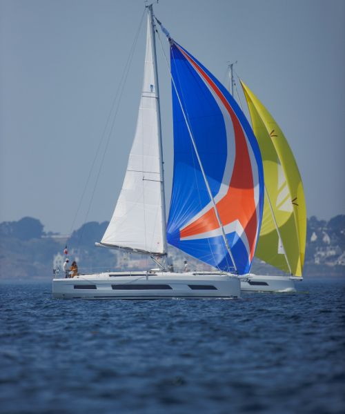 Josie et un autre Dufour 41 sous spi