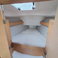 DUfour 32   ENEZ   cabine avant   Location de bateaux