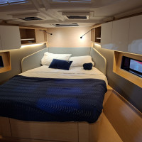 Dufour 41   Cabine avant   Lorient Port du Kervével   Paris Nautic show   Location de voiliers