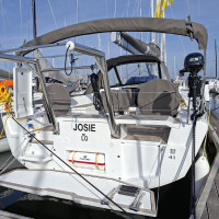 Grande plage de bain et accès au cockpit aisé sur le Dufour 41 en location chez Iloria Bretagne