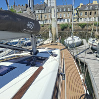 Une circulation très fluide sur le pont du Dufour 460 GL en vente chez Iloria Bretagne