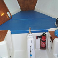 First 210   Mily   Cabine avant   Larmor plage   Vente de voiliers