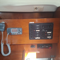 First 31.7   RAKI   électronique   Vente de bateaux