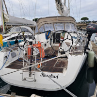 First 45   Rosebud   Vue extérieure   Location de bateaux   Port du Kernével