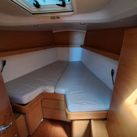 Grand soleil 39   Salina   cabine avant   Lorient Port du Kernével