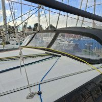 Capote de descente sur le pogo 36 en location chez Iloria Bretagne