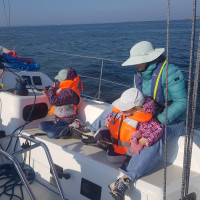 Les enfants sont parfaitement à l'aise dans le cockpit du RM 970
